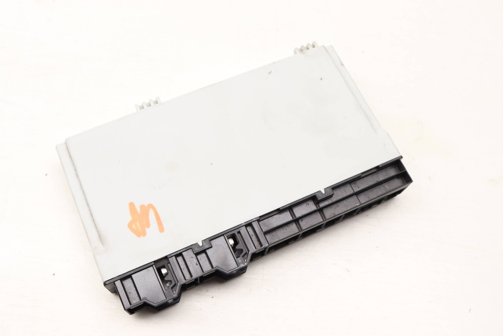 2010-2014 BMW X6 - Front SEAT Control Module 9221862