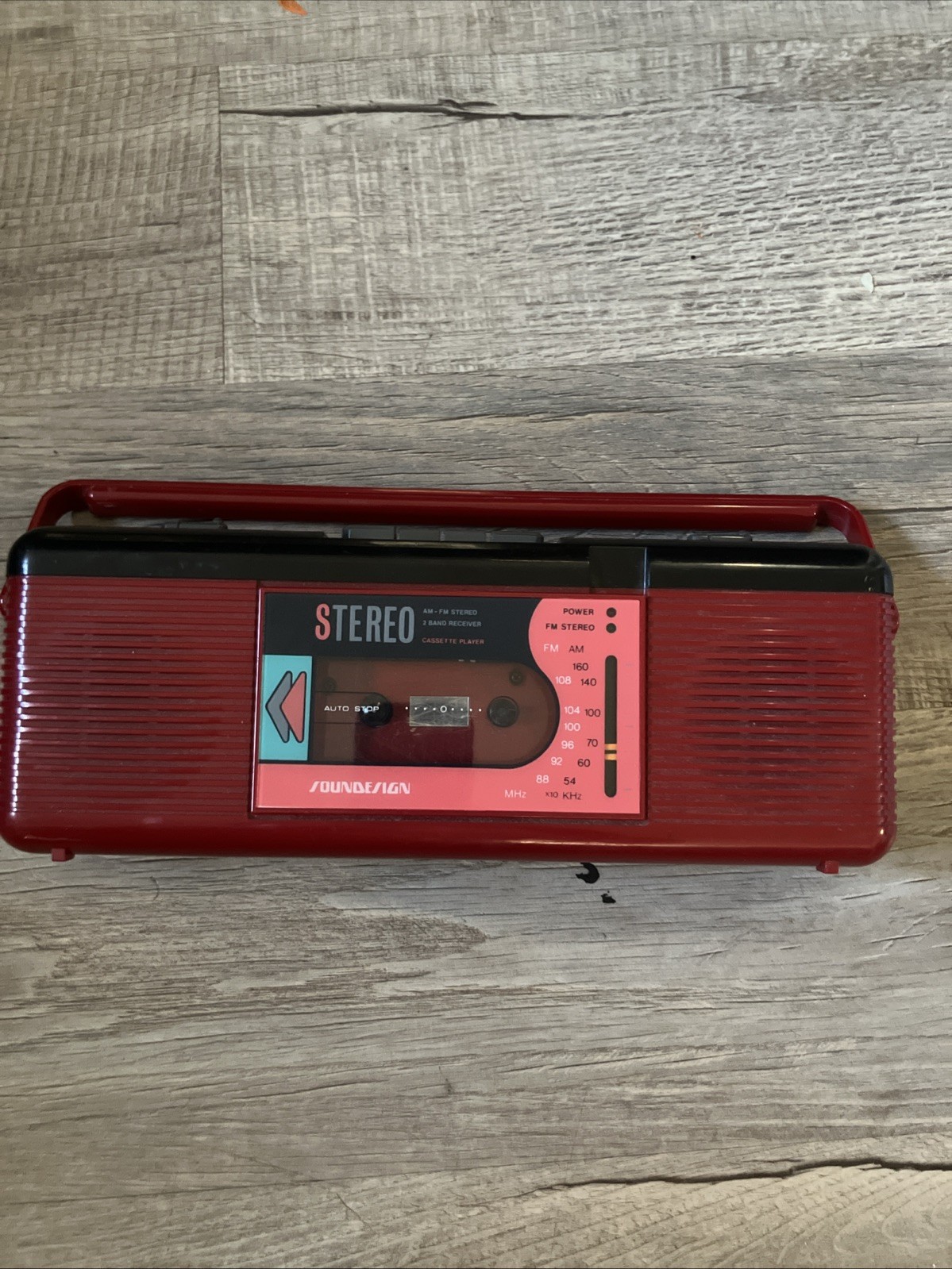 SOUNDESIGN 4611 AM/FM STEREO BOOMBOX CASSETTE PLAYER