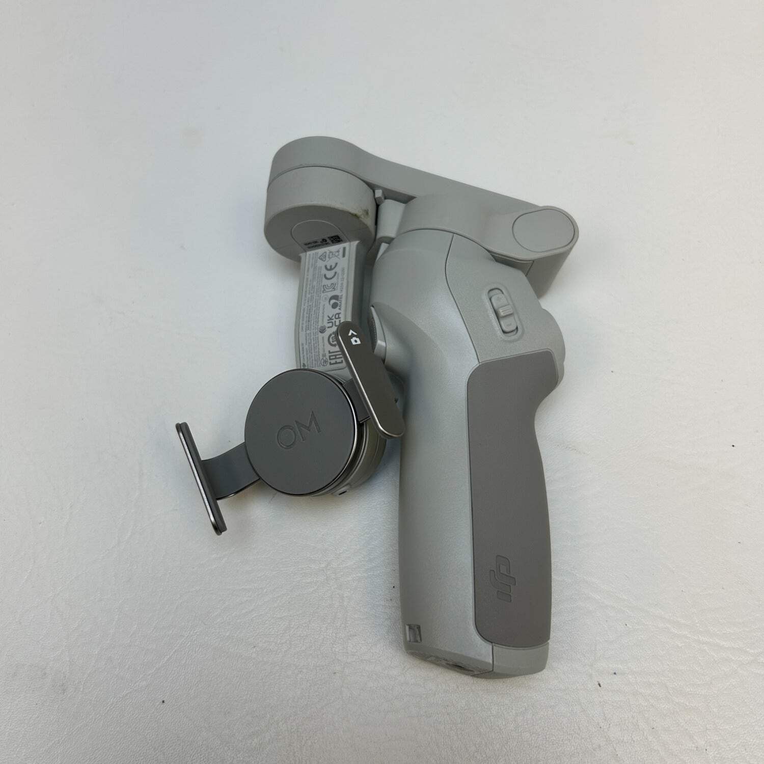 DJI Osmo Mobile SE Gimbal Stabilizer 3-Axis Portabl eFoldable Phone Holder OK200