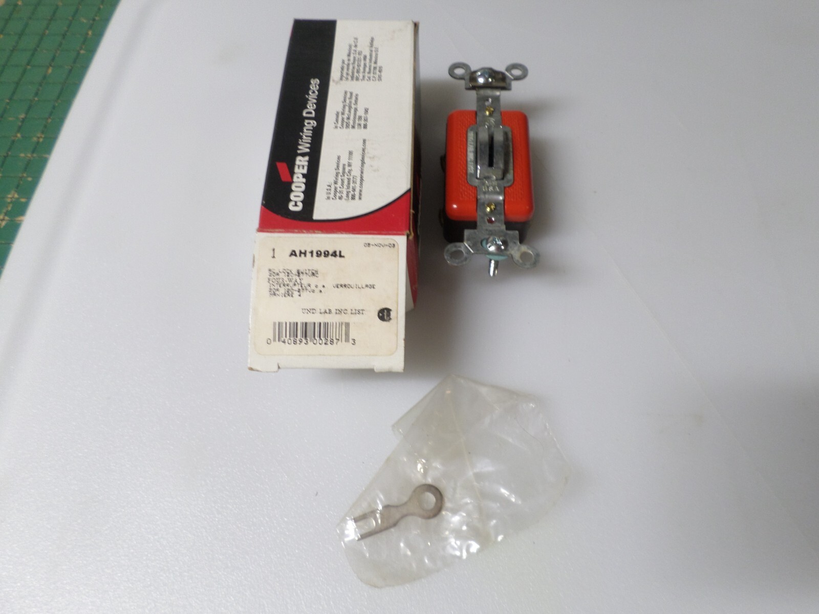 COOPER - AH1994L - AC LOCKING SWITCH - 4-WAY - 20A - 120-277VAC -NIB