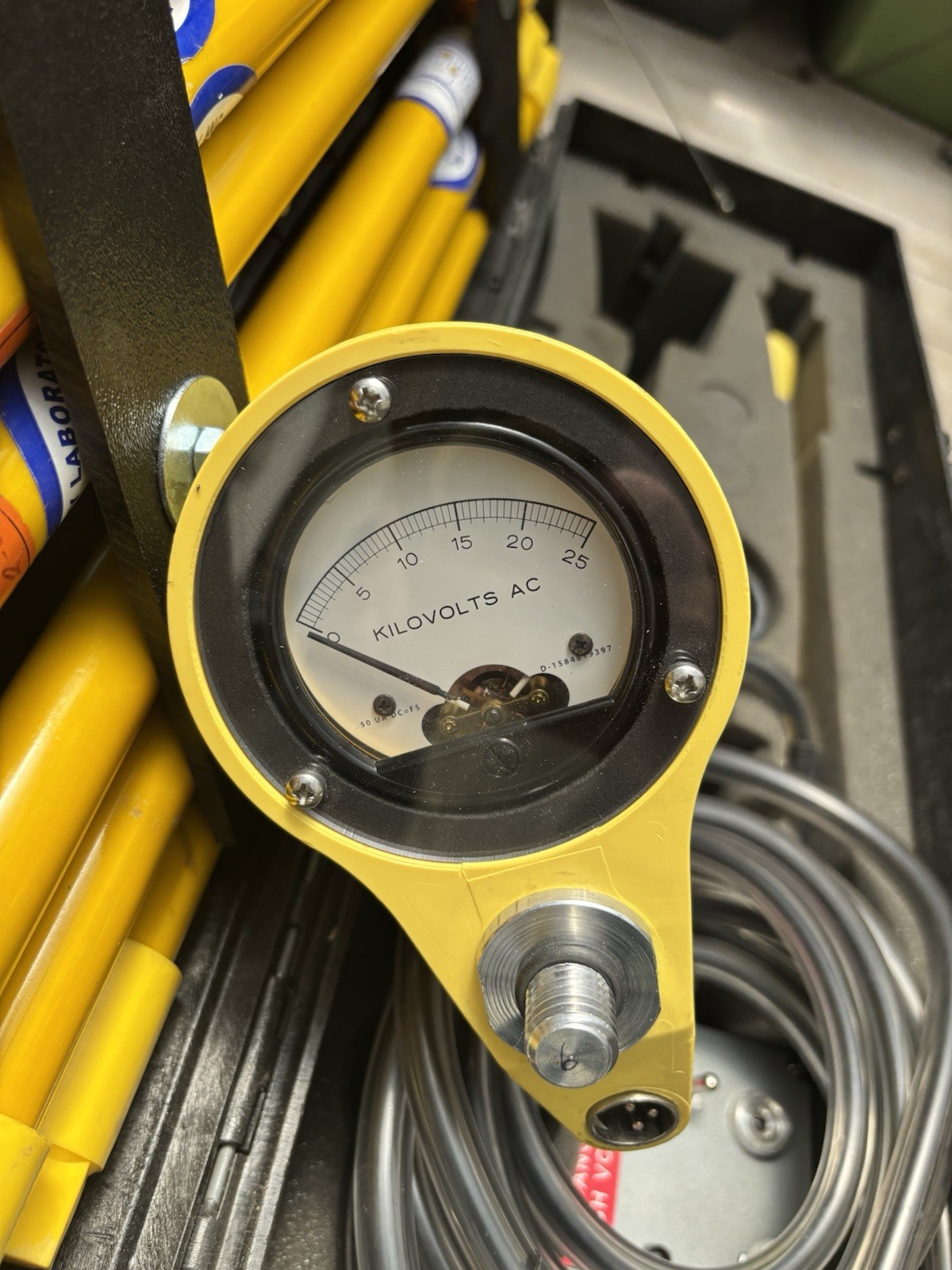 Bierer 81280 Analog Phasing Voltmeter & Voltage Detector 300 Volt 25kV USA 287V