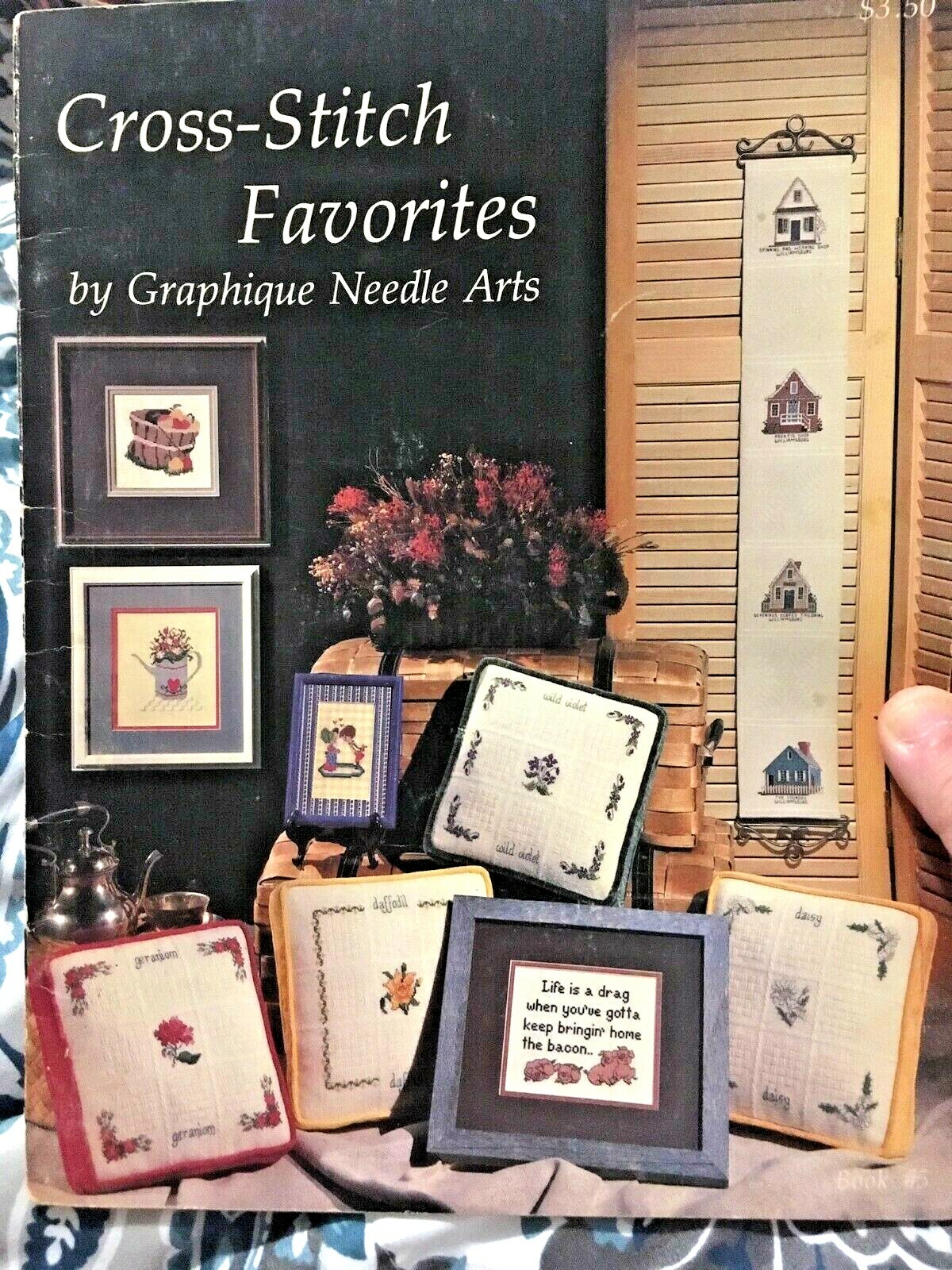 Graphique Needle Arts Cross stitch Favorites chart  ~ 18 designs - pig Egyptian