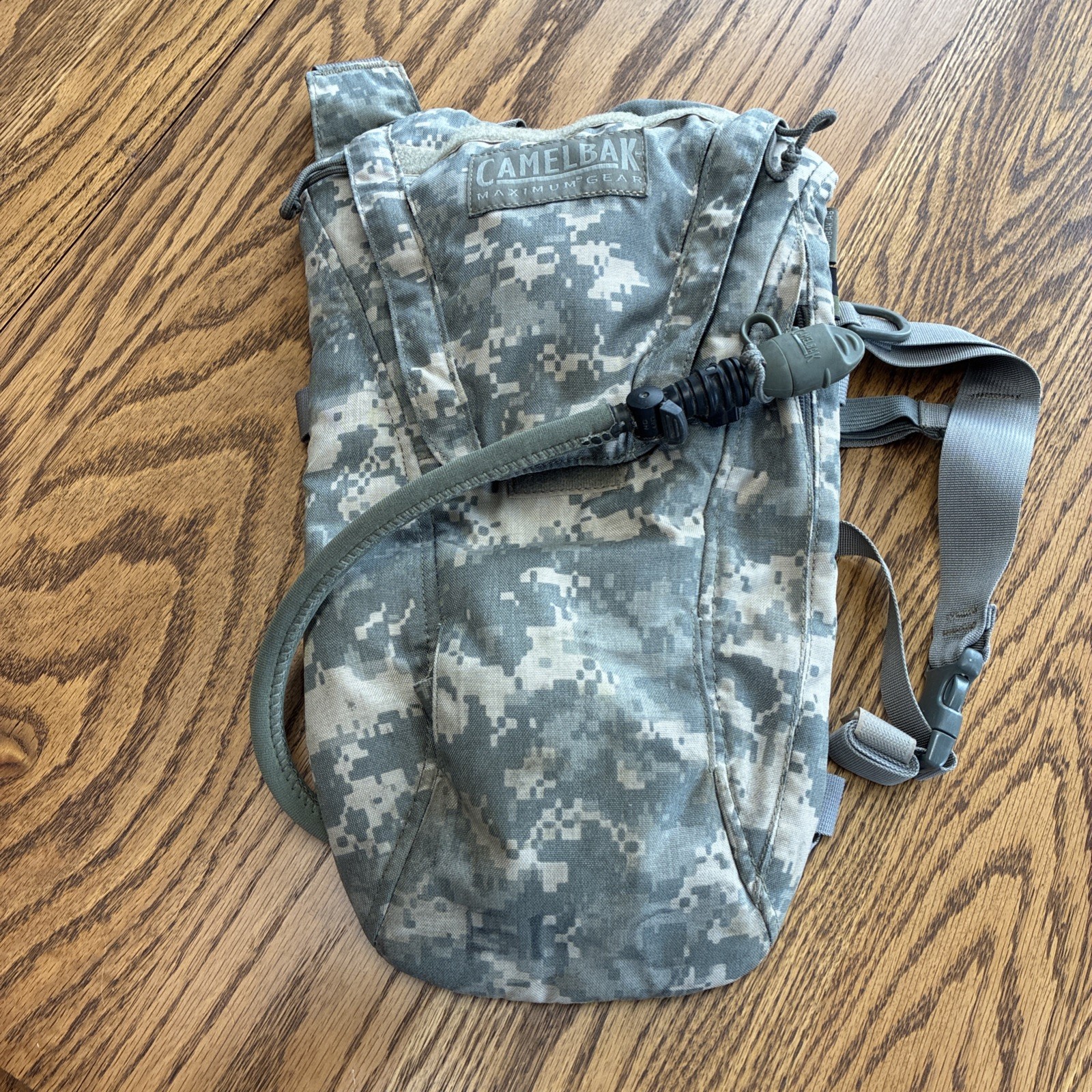 CAMELBAK Maximum Gear Lightweight Digital Camouflage Pack With Bladder