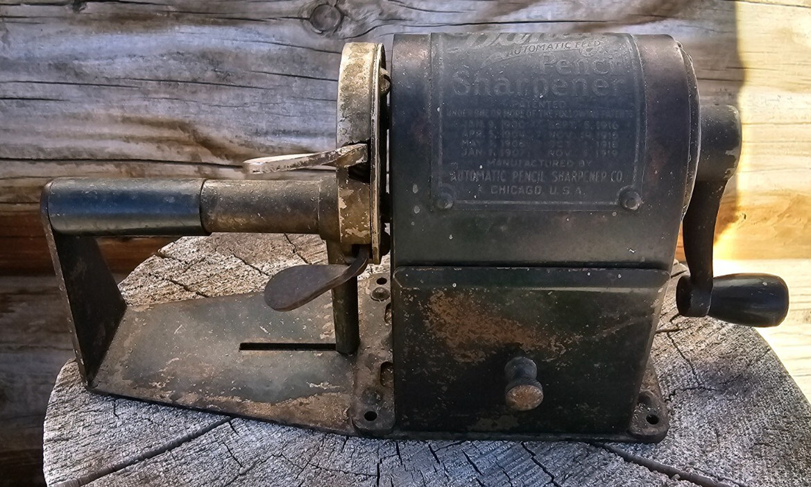 Vintage Dandy Automatic Pencil Sharpener Co. Table Pencil Sharpener Patent 1919