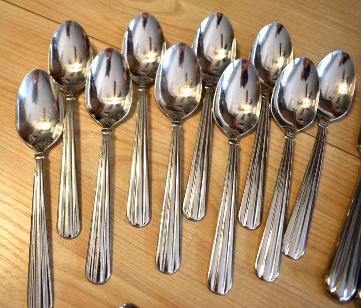 Oneida Unity Pattern USA Heavy Stainless Flatware 47 Pc Service for 8 + Extras