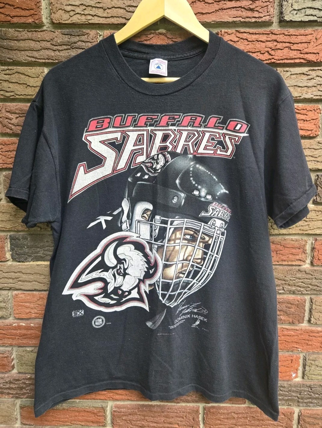 Vintage 1996 Buffalo Sabres Dominik Hasek NHL T Shirt AN56057