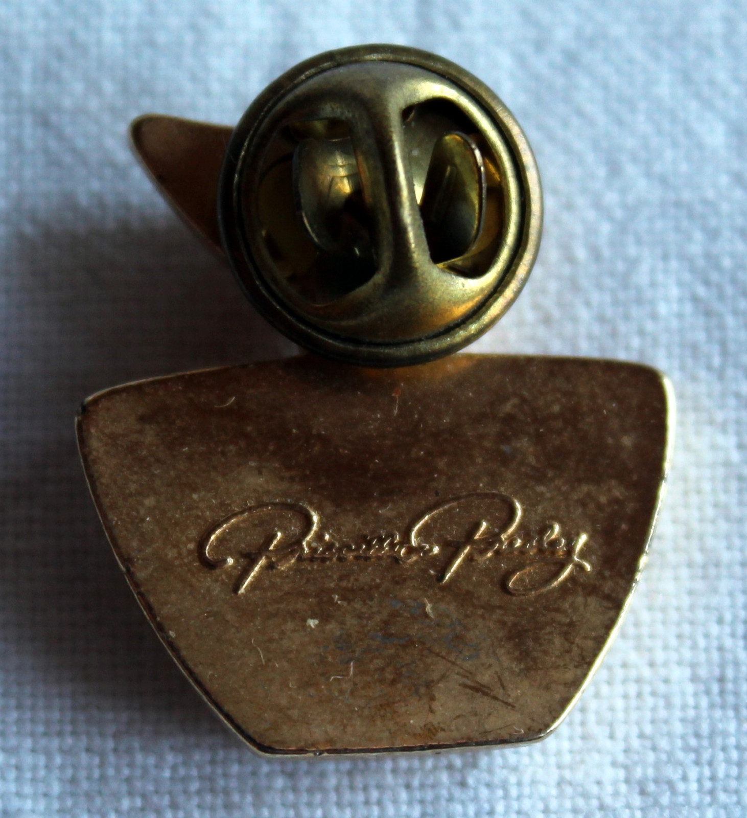 Badge / Pin - FLACON experiences - PRISCILA PRESLEY