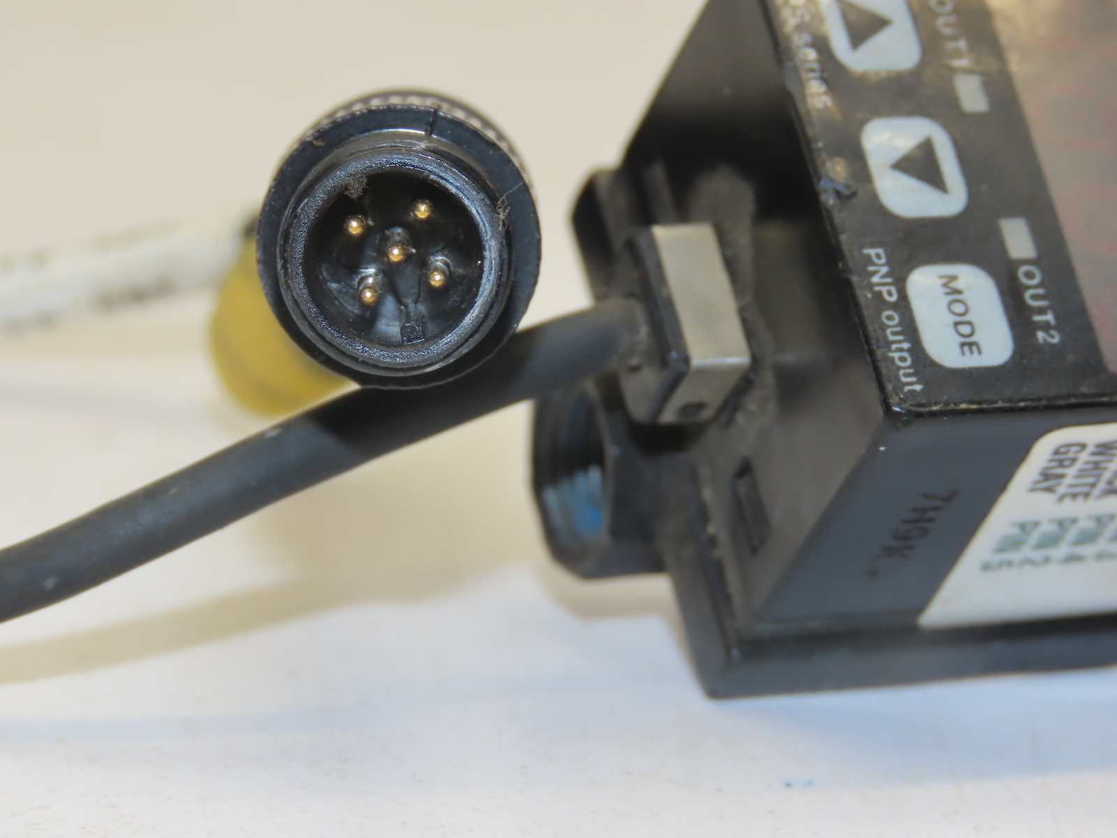 NEUMATICS DPS-180P-2 DIGITAL PRESSURE SENSOR 1/8 NPTF