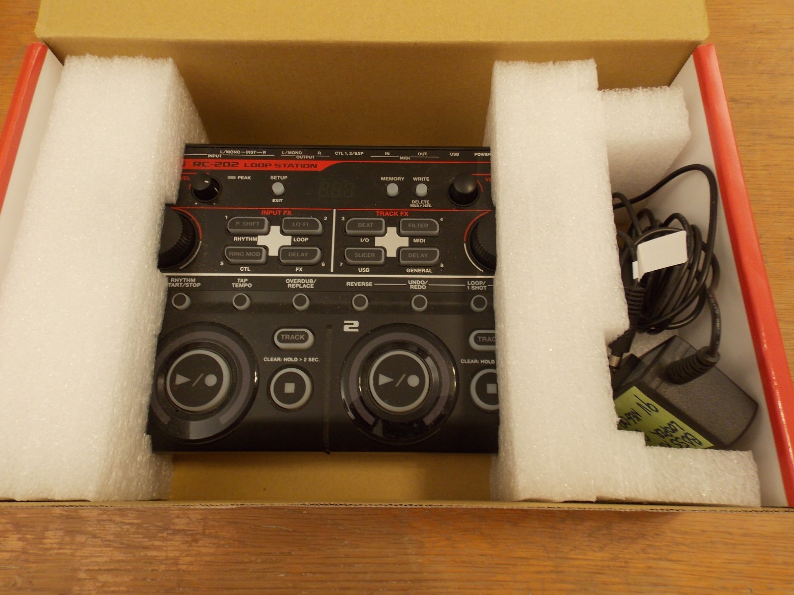 Boss RC202 Compact Tabletop Two-Track Loop Station