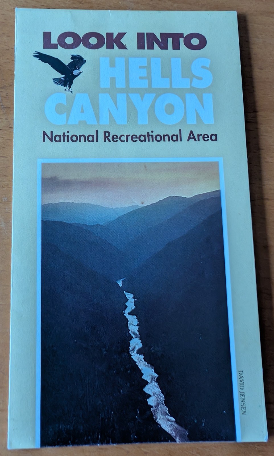 Hells Canyon National Recreation Area, Oregon, USFS Falcon Press VERY GOOD COND.
