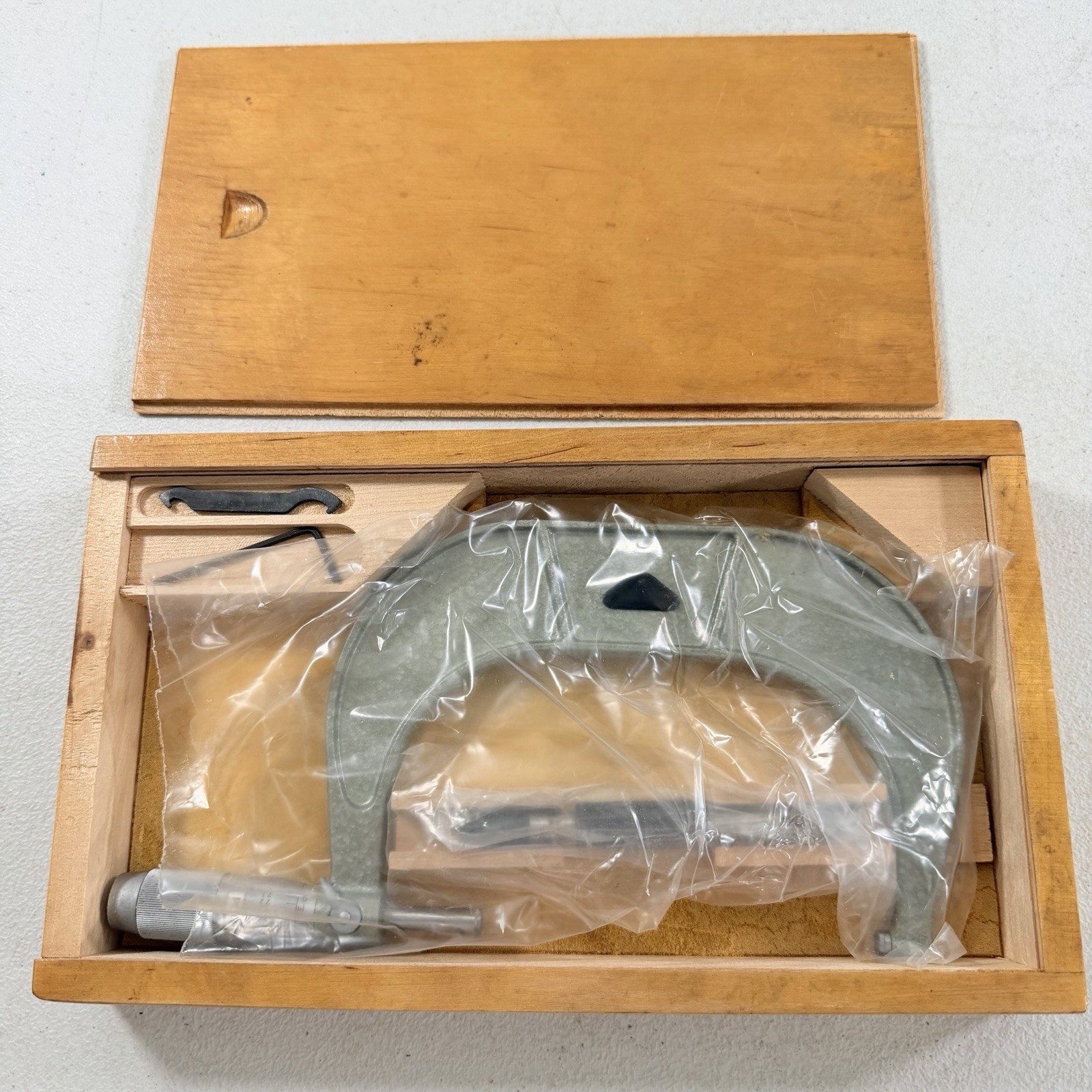 VIS Outside Micrometer 4-5” .0001" W/ Wooden Case & Tools Made In Poland