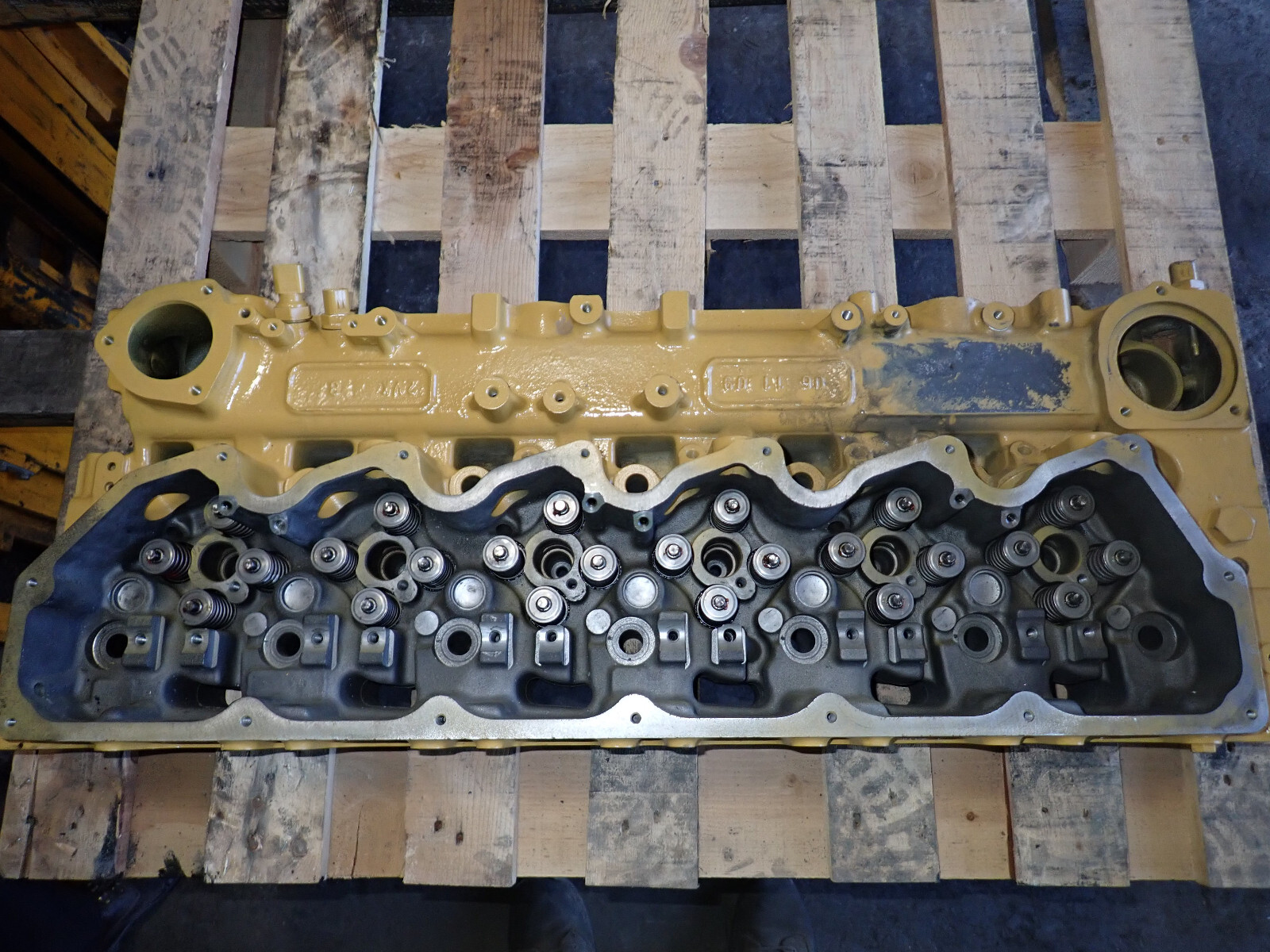 Caterpillar CAT C7.1 Diesel Engine Cylinder Head 595-6161 Loader 938M Dozer D6N