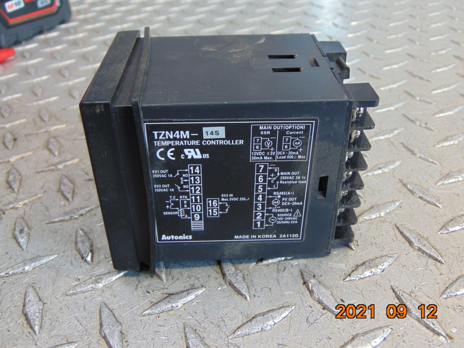 TZN4M-14S Autonic Temperature Controller Multi Range Multi Sensor