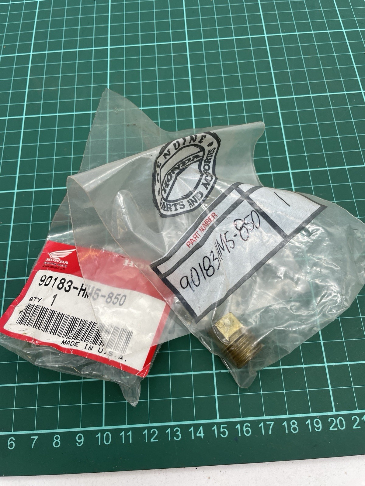 90183-HM5-850 Genuine Honda (2 Pack) Exhaust Arrester Bolt SXS 550 1000 TRX NOS