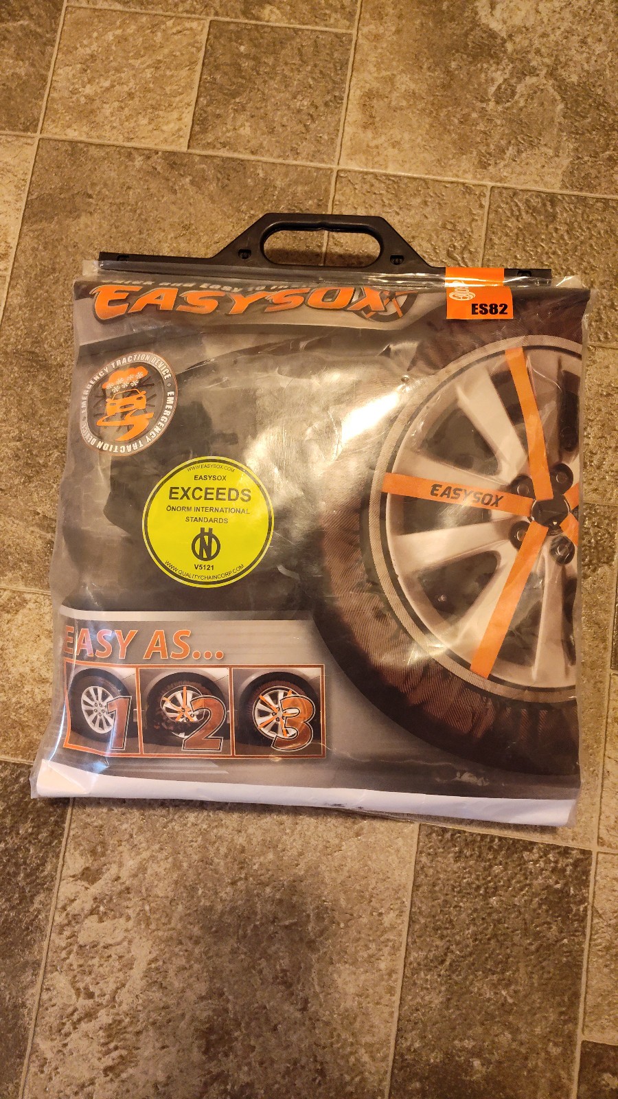 Easysox ES82 tire socks / winter traction devices (one pair) NEW