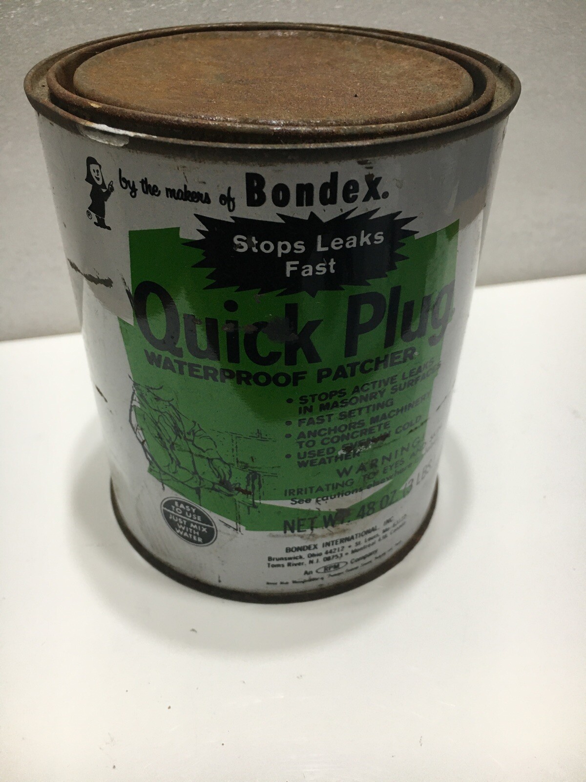 Vintage Bondex Quick Plug 3 Lb Tin, Still Has 2 Pounds In It.