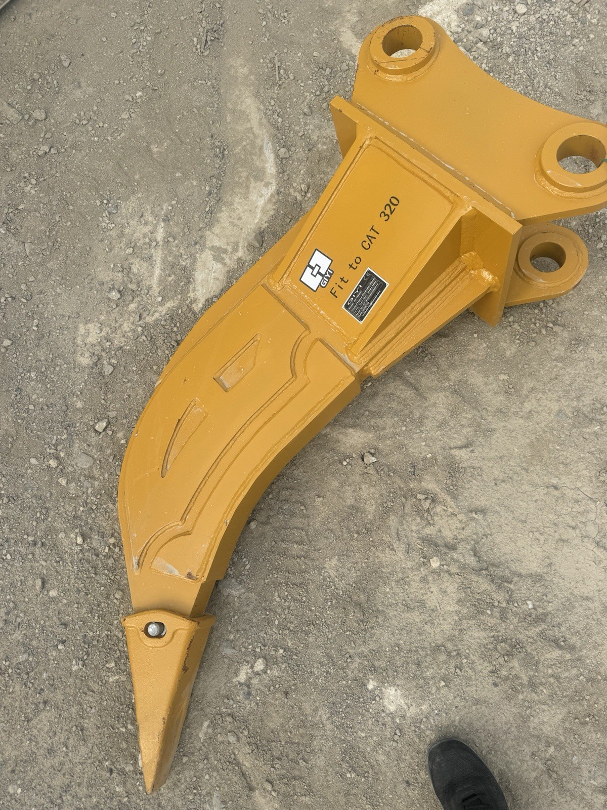 CAT 320 Giyi Ripper 80mm (shipping Available)
