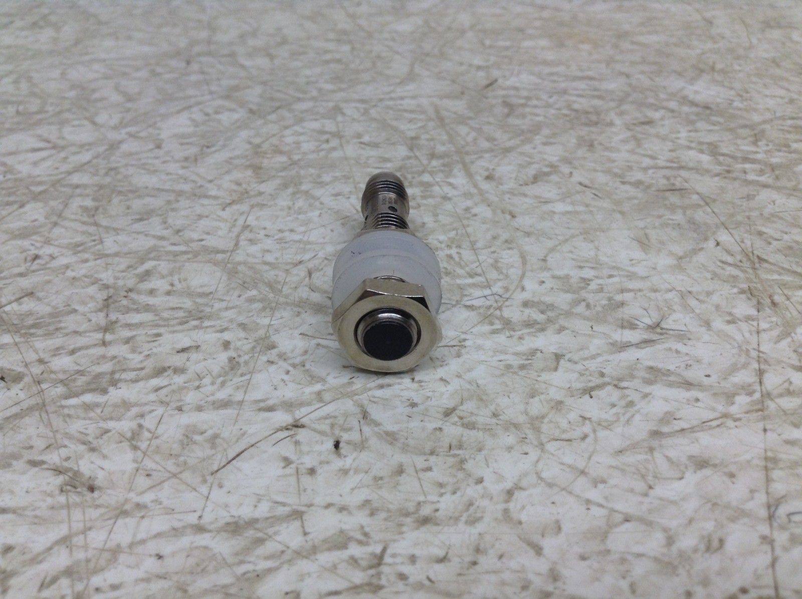 Omron E2A-S08KS02-M5-B1 12-24 VDC Proximity Switch Sensor E2AS08KS02M5B1