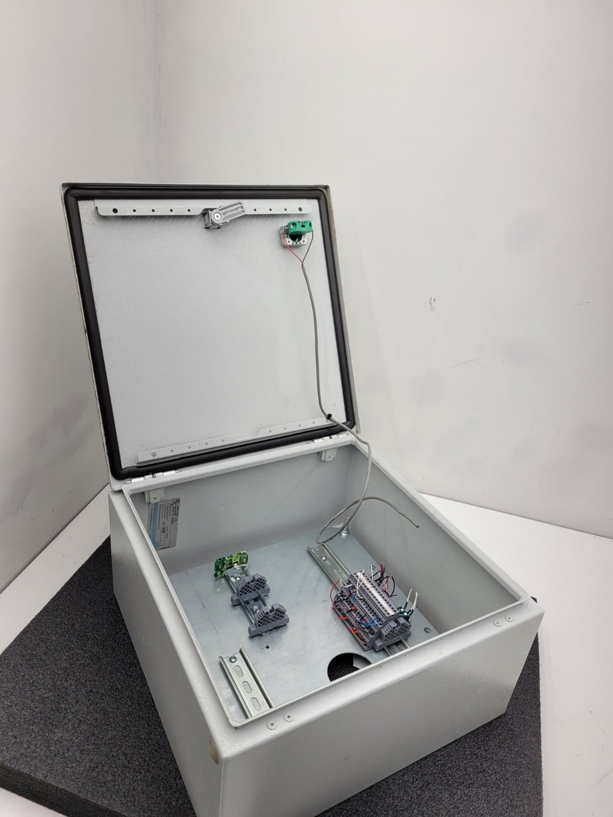 Rittal Industrial Control Panel 1244250 Standard Enclosure ~ 8x16x16 Type 3R
