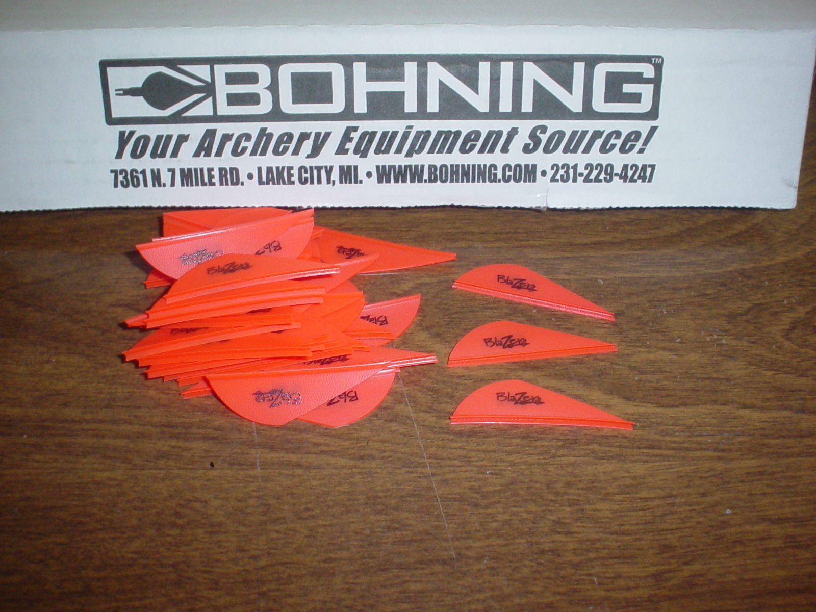 36 Bohning 2" BLAZER Arrow Arrows VANES Archery NEON RED