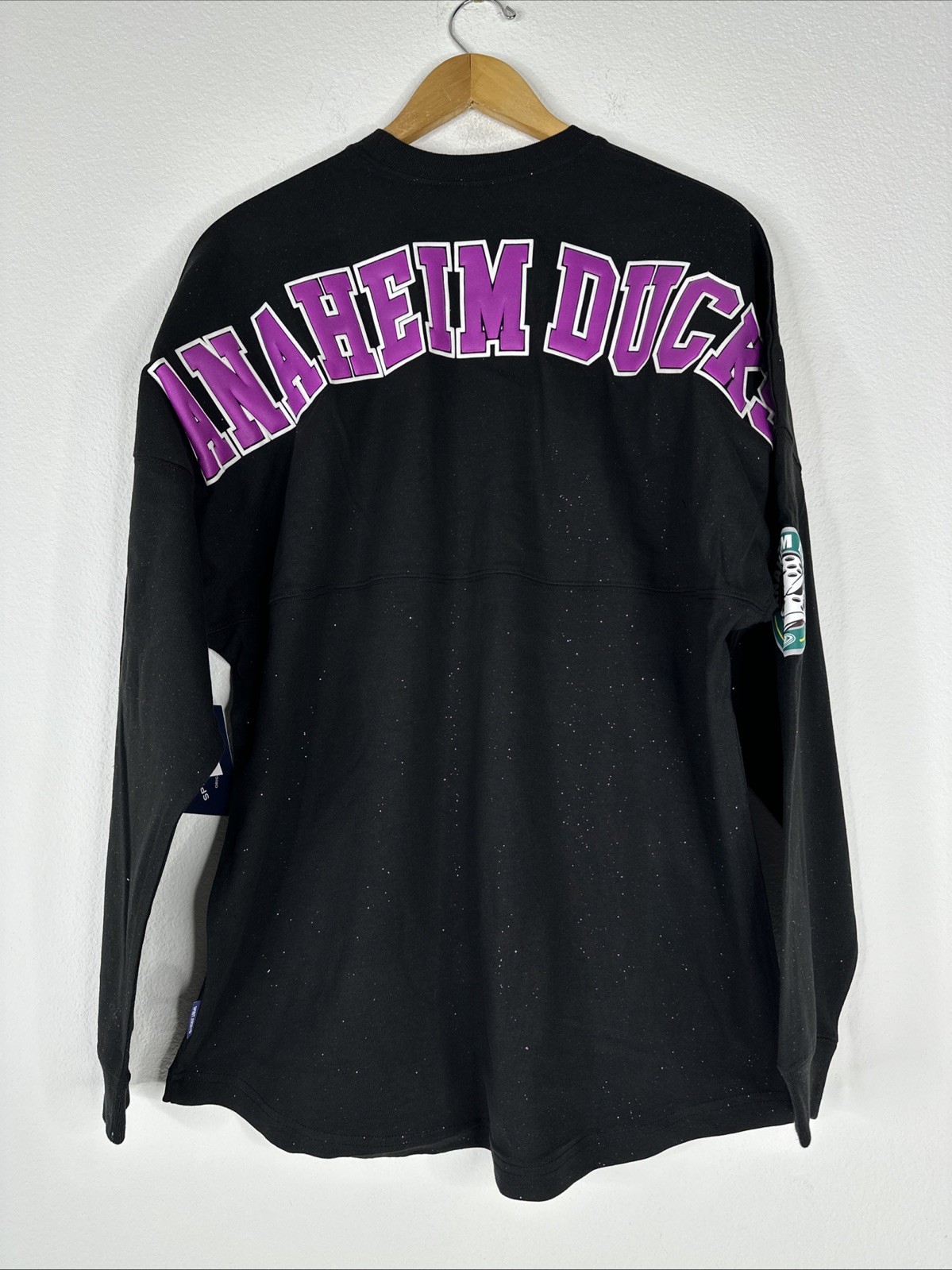 Anaheim Ducks Spirit Jersey Sparkle Crew Neck Shirt Womens Size M Black NEW
