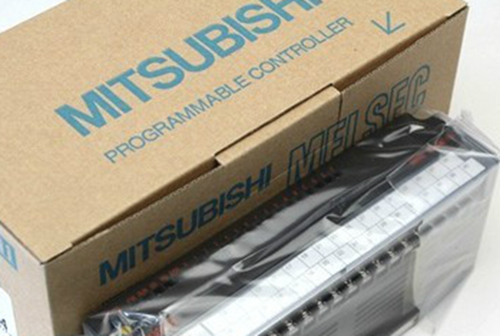 NEW Mitsubishi PLC module AJ65FBTA42-16DT