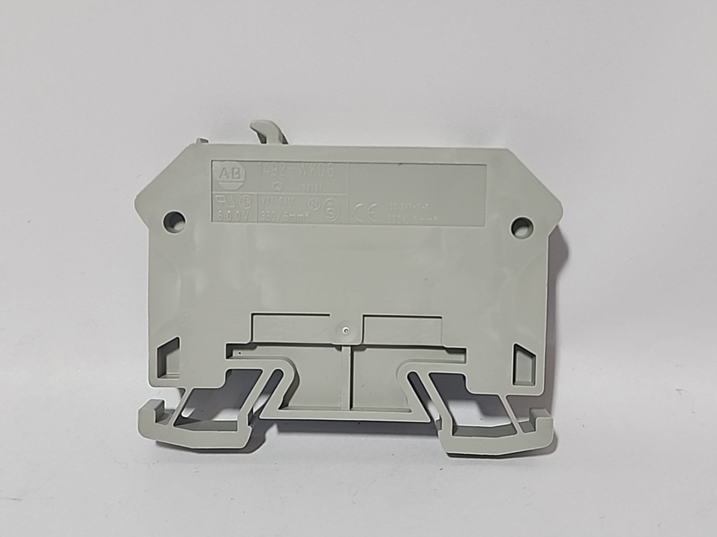 Allen Bradley 1492-WKD6 Ser A (Lot Of 22)