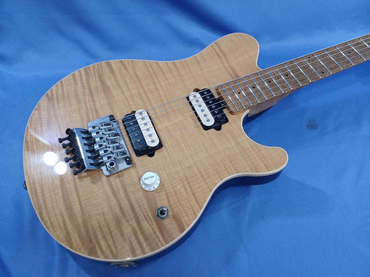 MUSICMAN Electric Guitar AXIS Used