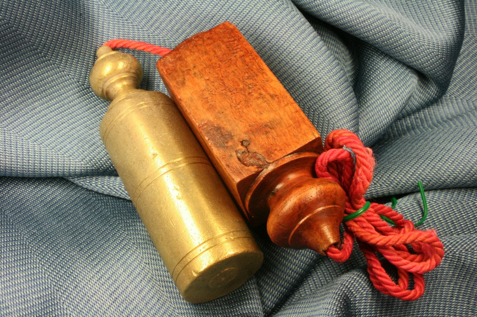 Plumb bob complete construction. Threaded head. 19th Century. Full plumb