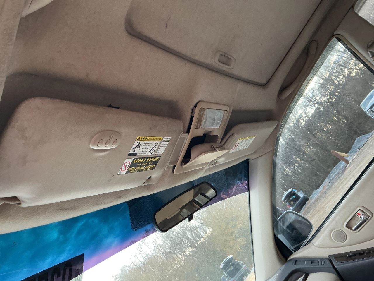 HIGHLANDR 2002 Glove Box 4906747