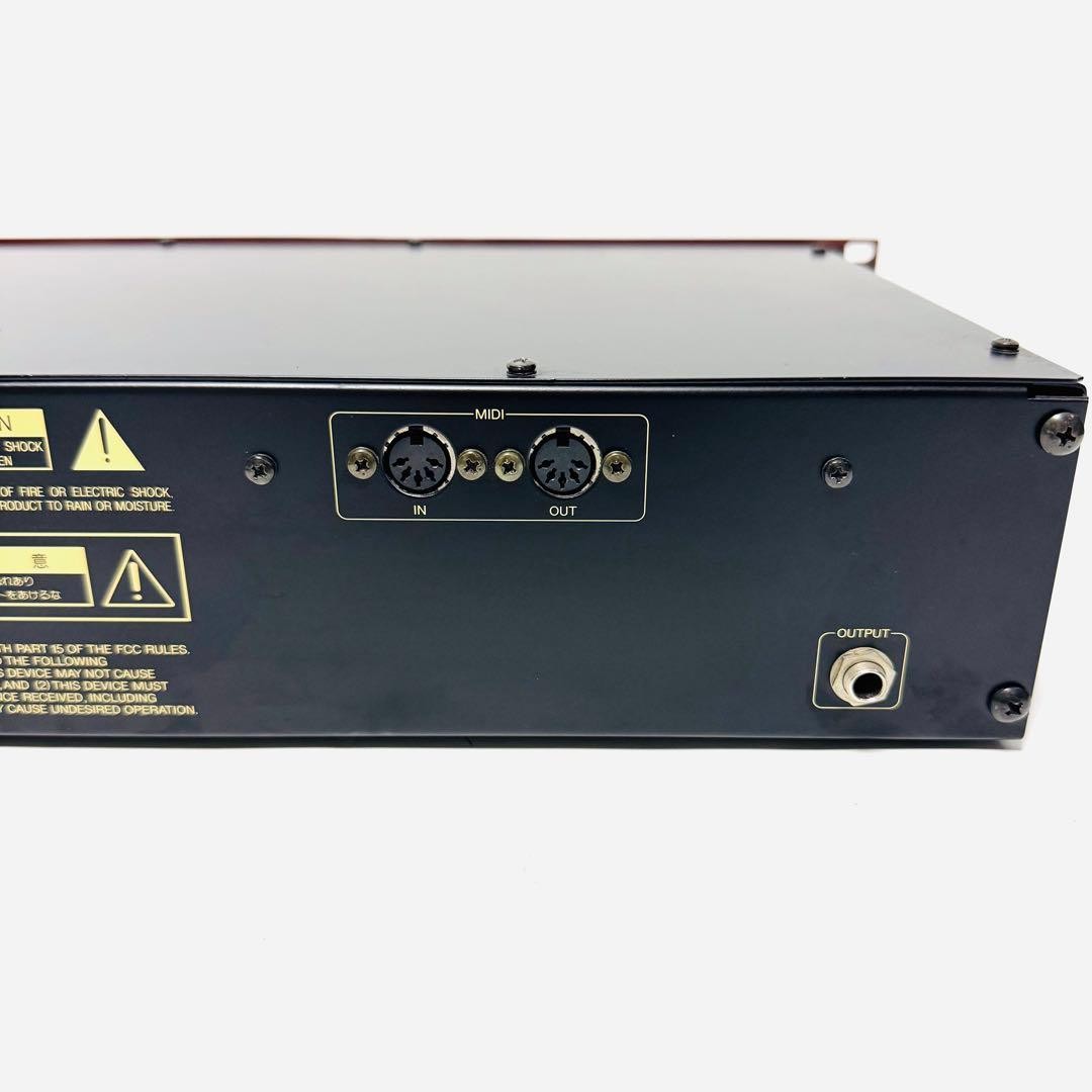 YAMAHA DG-1000 Guitar Preamp Modeling Processor Tested Working w/ Manual