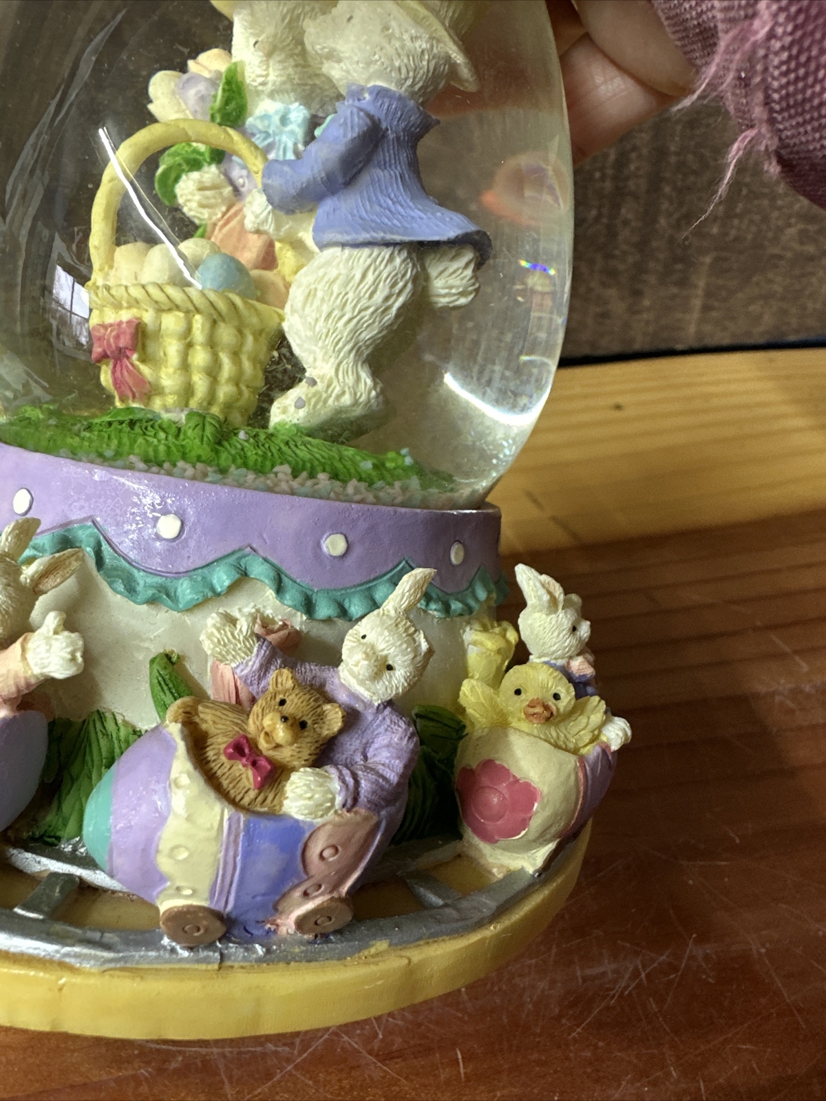Easter musical snowglobe easter bonnet bunnies