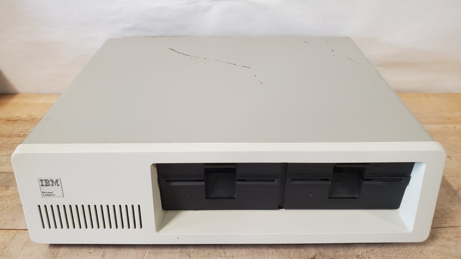 Vintage IBM 5150 Computer With 2 Floppy Drives and Cards, Look! Read