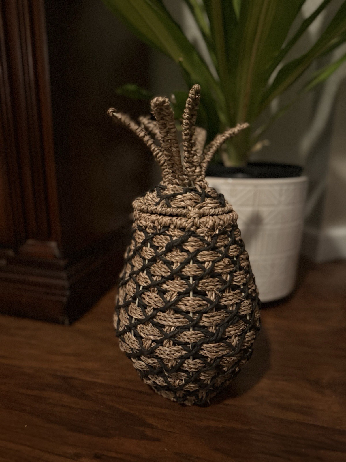 Handmade Pineapple Shaped Wicker Rattan Basket w/Lid Brown Beige 14" Tall Décor