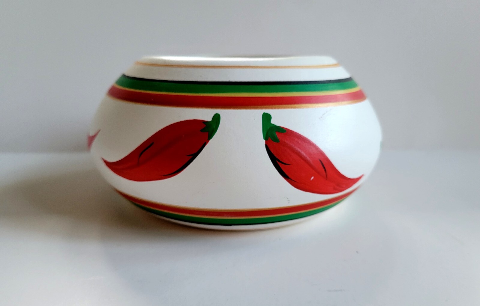 Vintage Ceramic Handpainted Matte Red Hot Chili Peppers Flower Plant Planter Pot
