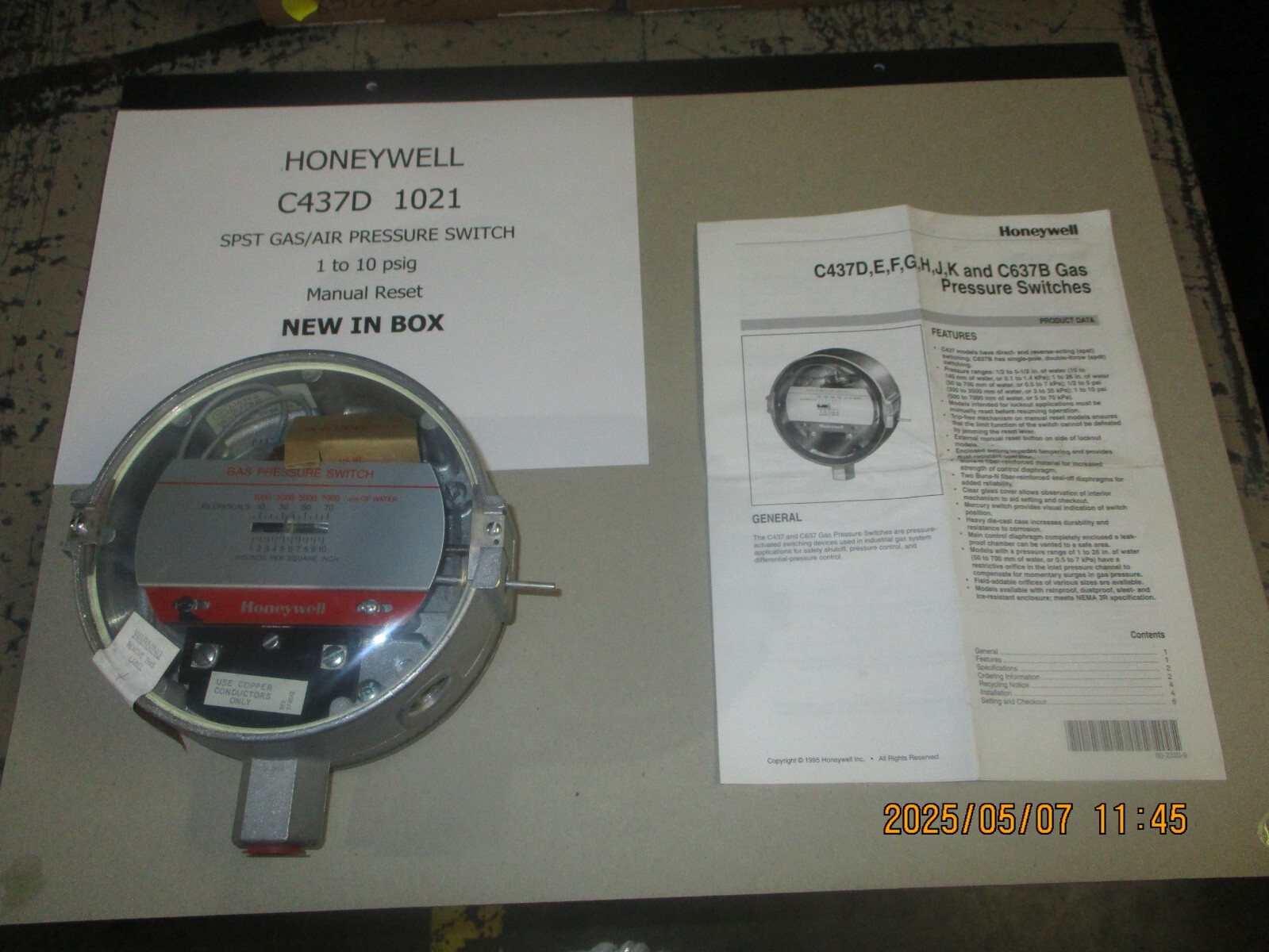 Honeywell C437D 1021  SPST Gas/Air Pressure Switch  1 to 10 psig  NEW IN BOX