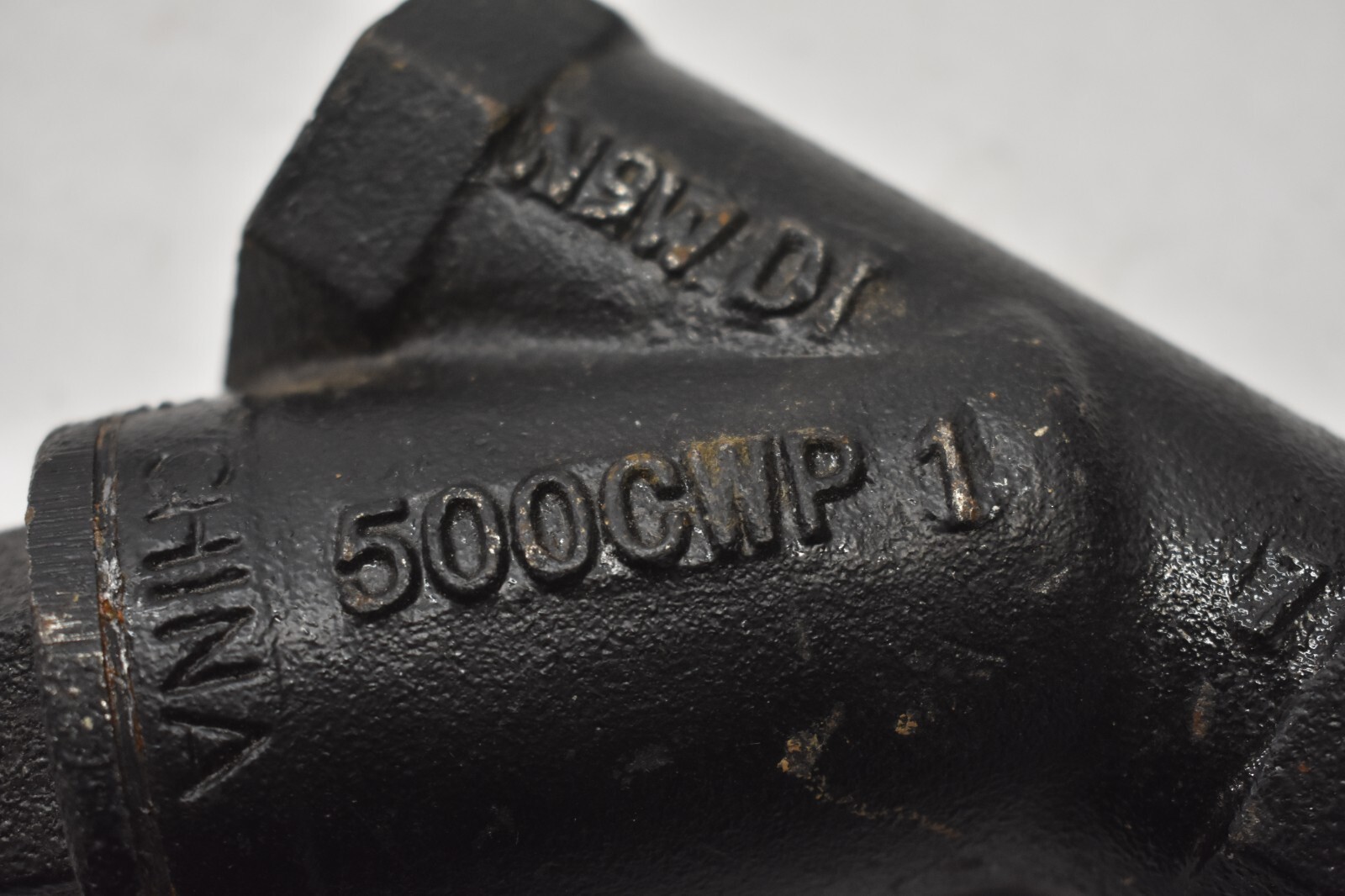 Legend Valve 1" Pipe Y Strainer 500 CWP Threaded Fitting Cast Iron