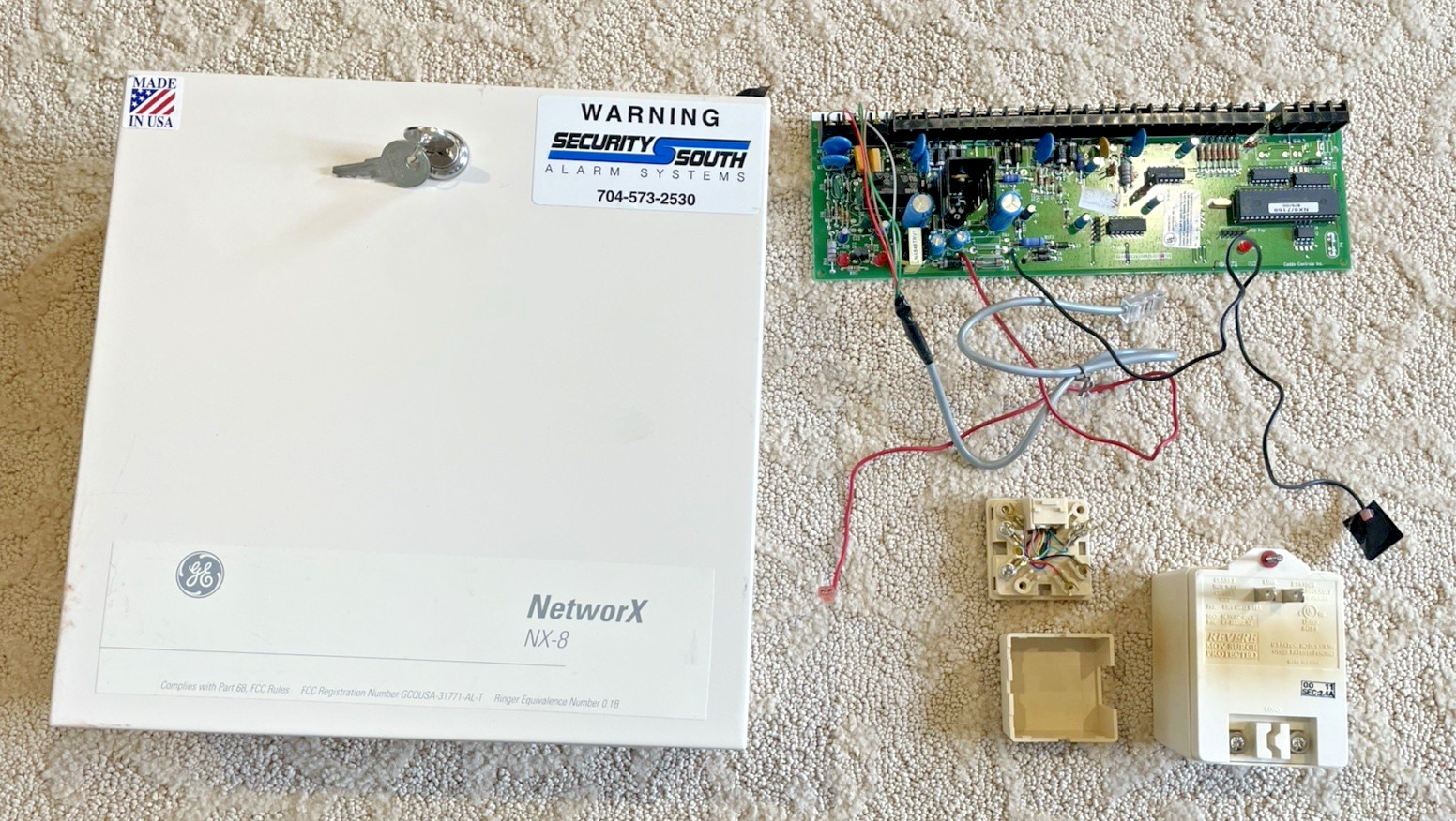 GE Security/Caddx NetworX NX-8 Security Control Panel and Control Box w Keys
