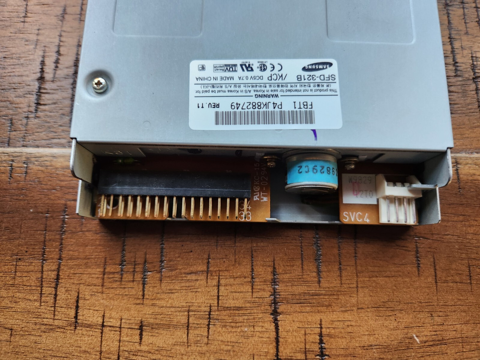Samsung SFD-321B , 1.44 Gray Floppy Disk Drive