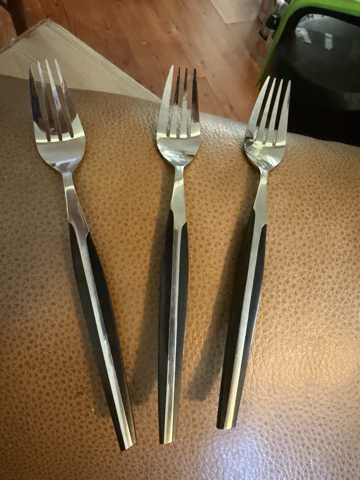10 ELDAN - ELD2 - BLACK and Stainless Dinner Forks