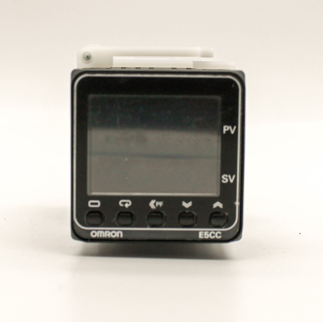 Omron Automation E5CC-RX2ABM-800 1/16 DIN Relay Out Temperature Controller