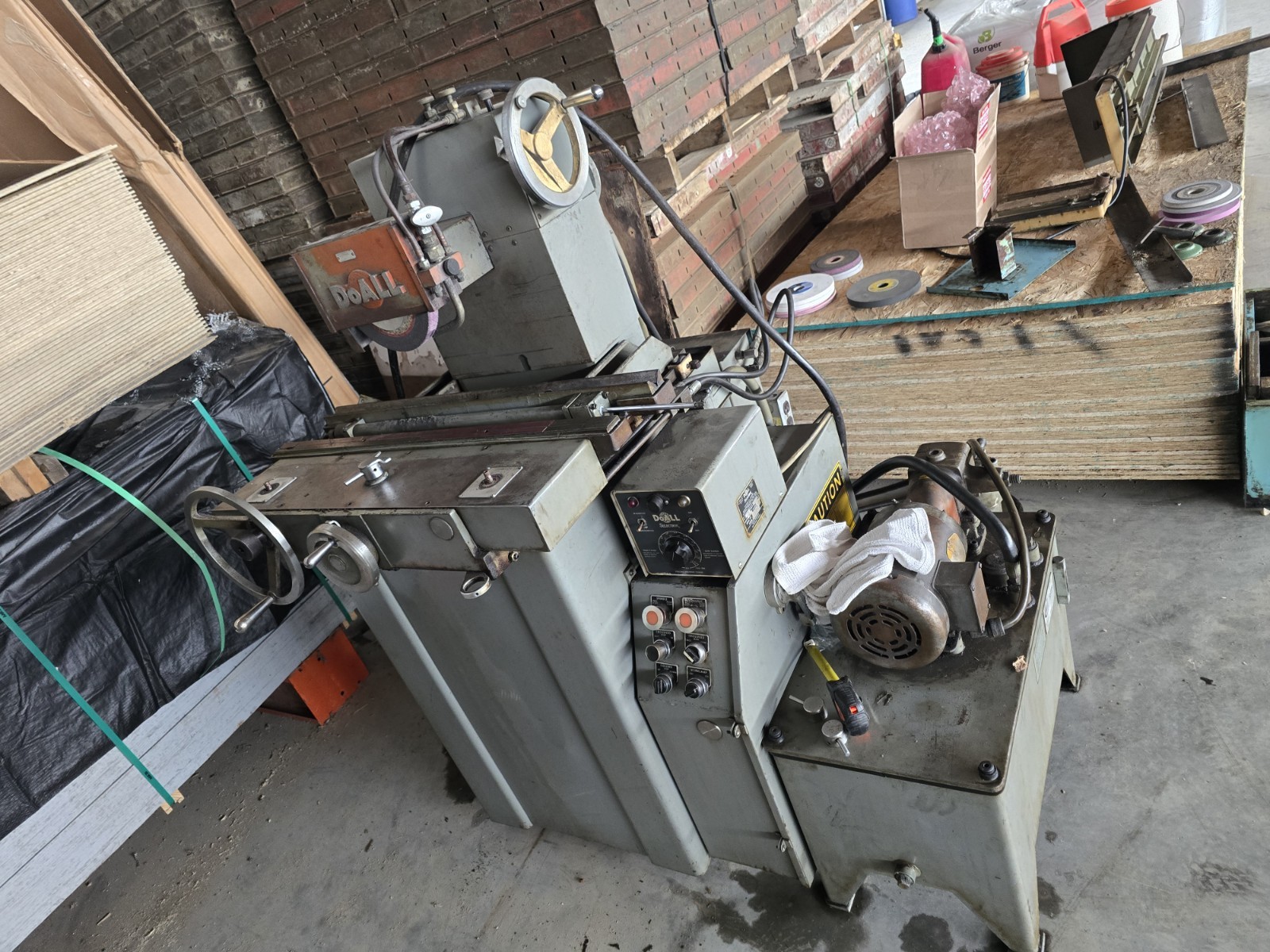 DoAll VS618-3 Precision Automatic Surface Grinder