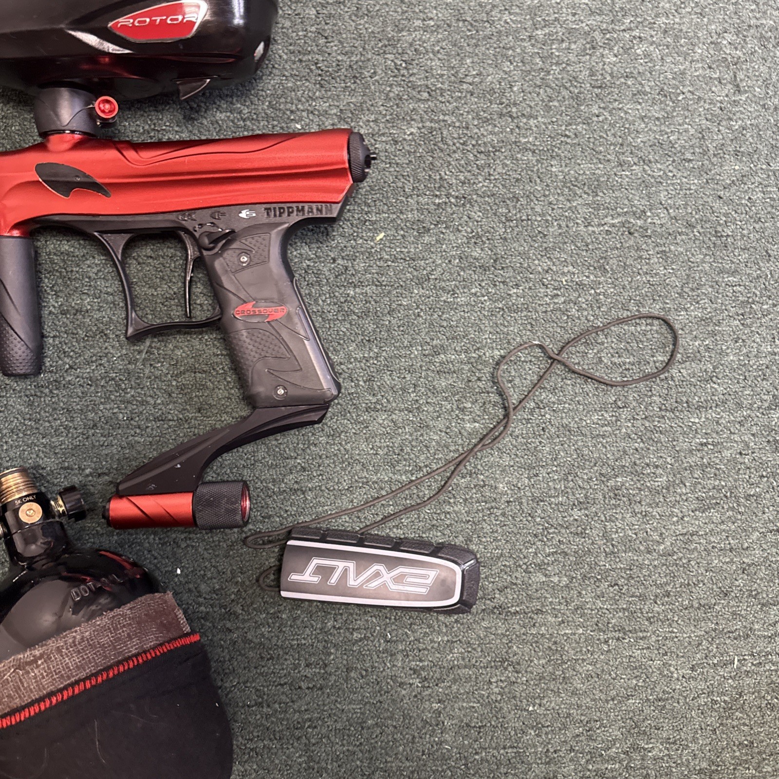 Tippmann Crossover Paintball Red W/ Paintballs