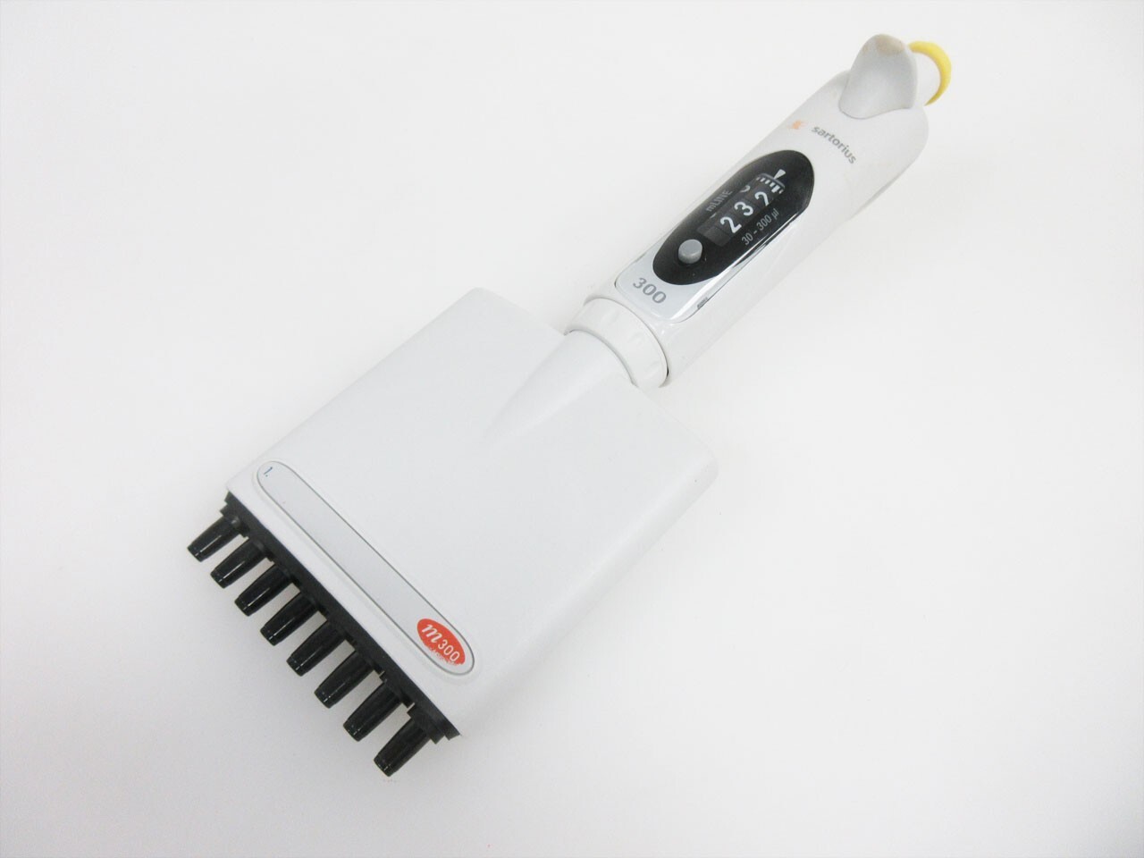 SARTORIUS MLINE ADJUSTABLE VOLUME 8 CHANNEL MANUAL PIPETTE 30 - 300 uL 725140
