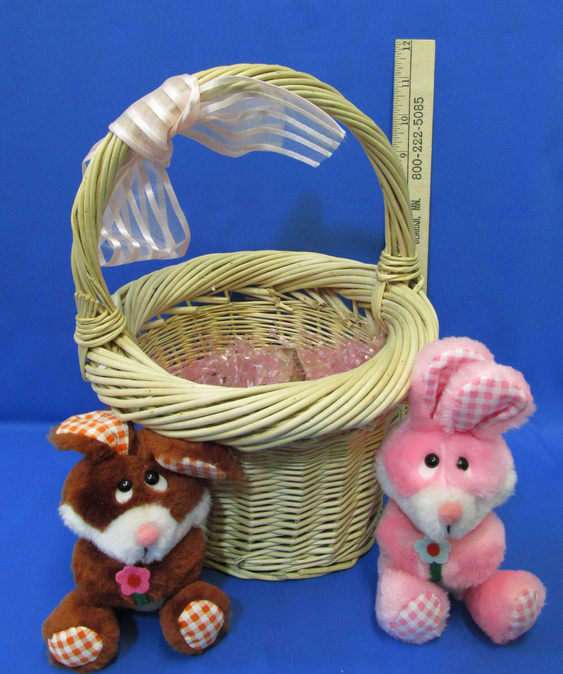 Spring Easter Bunny Rabbits in A Natural Woven Basket & Easter Card Lot of 4