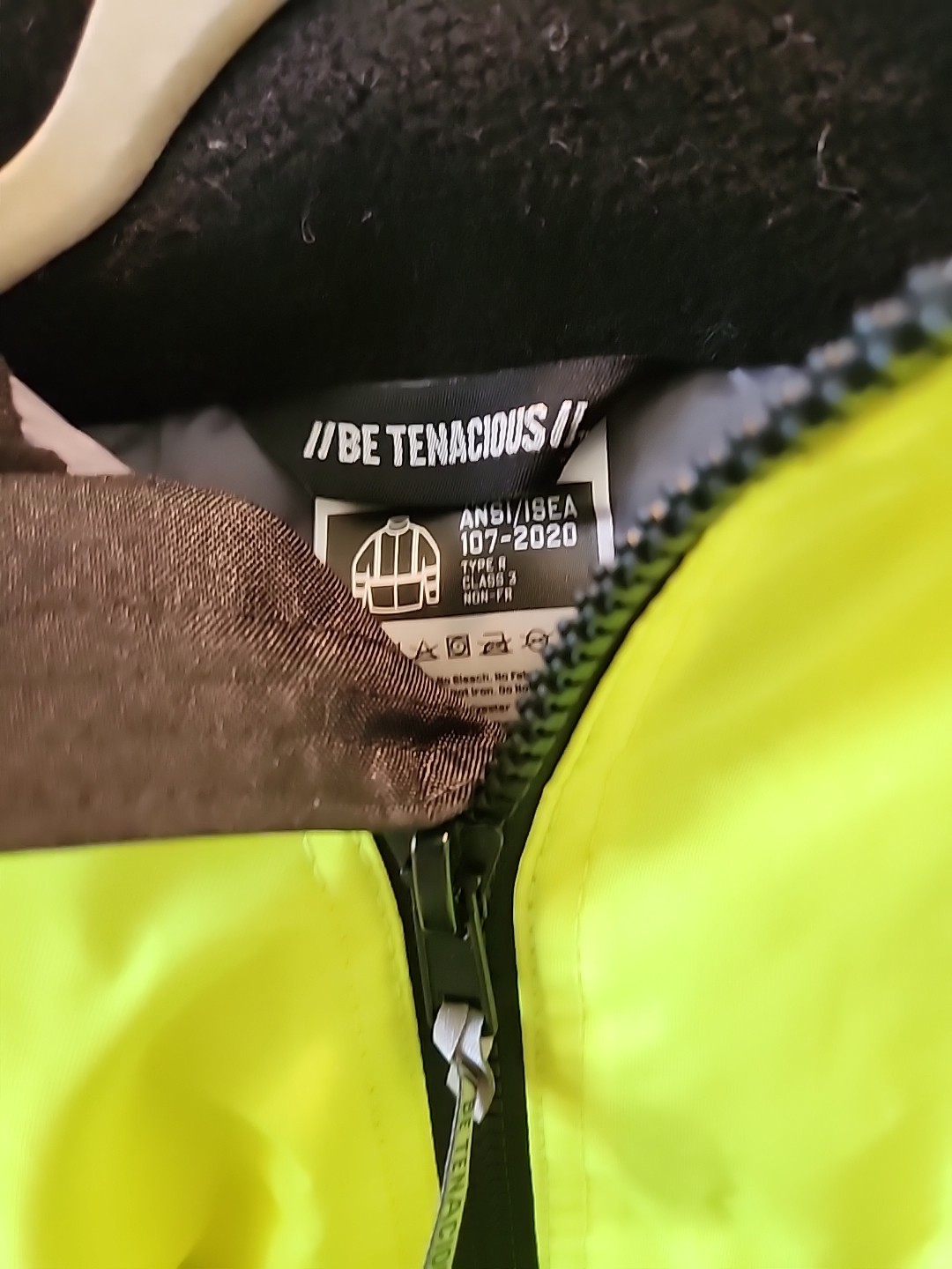 Tenacious Work Gear Glowear 8377 Reflective Jacket Size XLarge Ergodyne New!