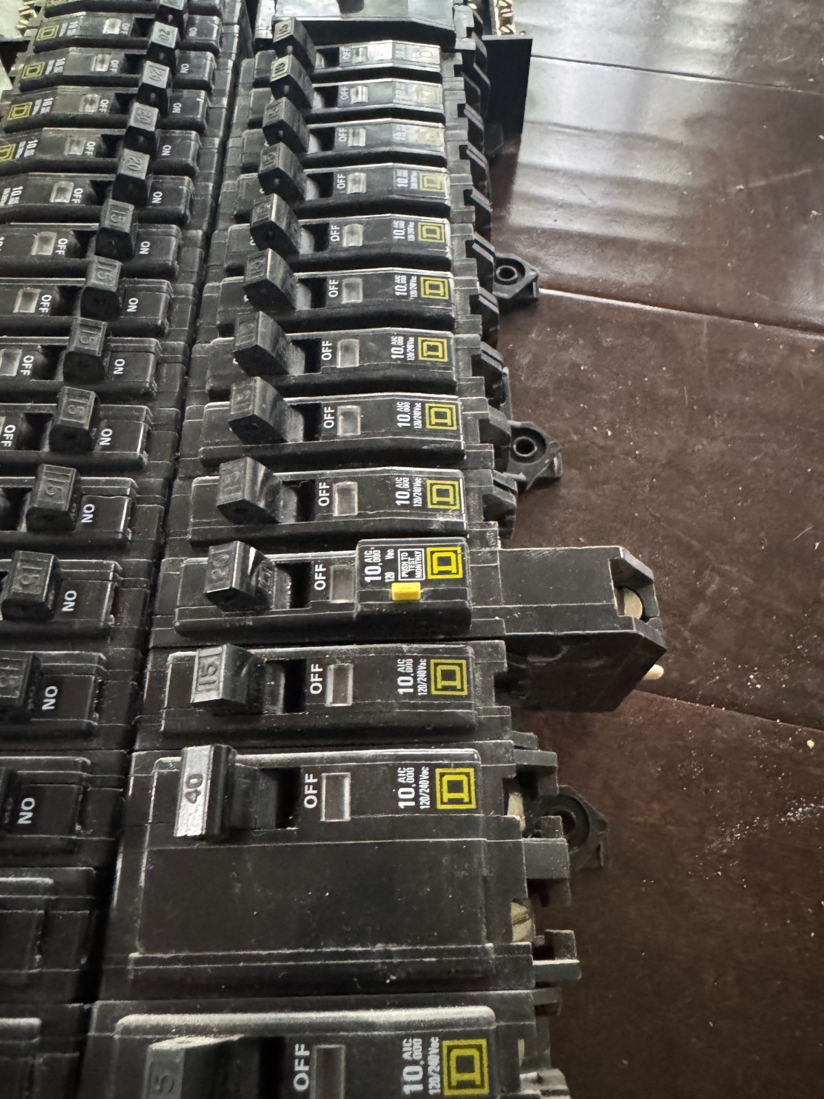Sqaure D Main Breaker Panel & Grounding Kit