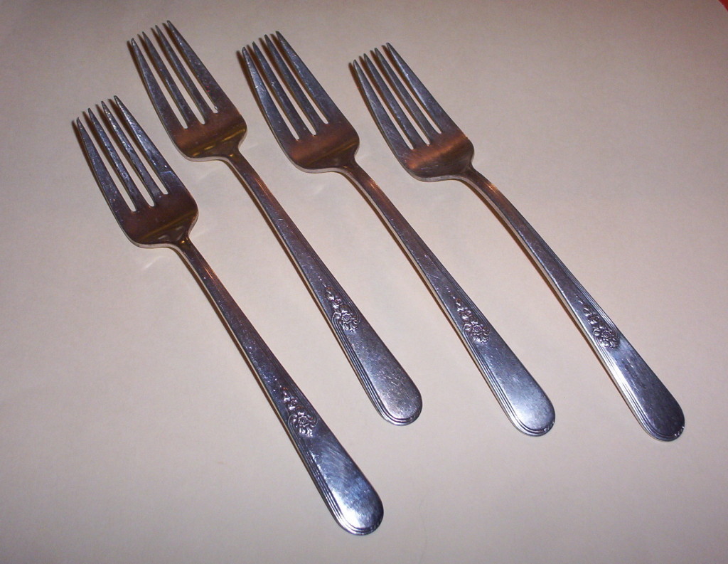 Holmes & Edwards Silverplate 6-3/4 Fork, Youth Pattern