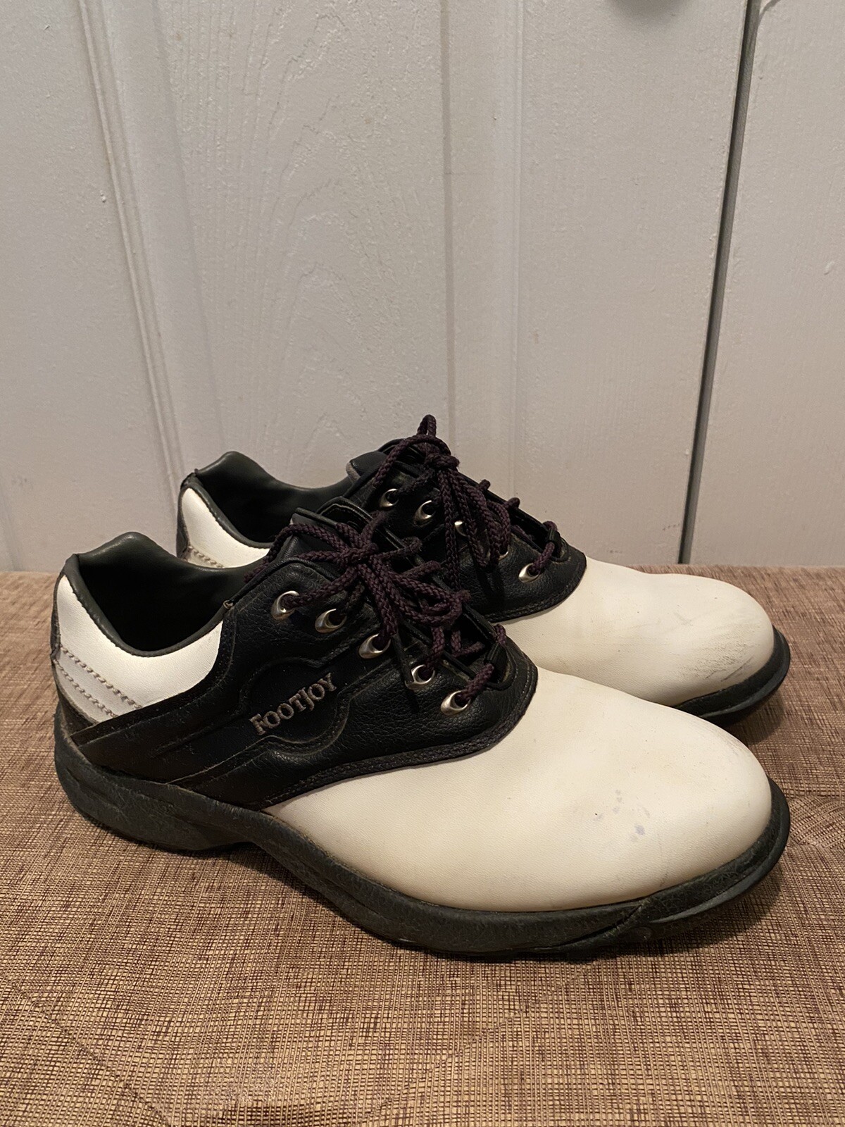 Foot Joy Mens size 9.5 Black and White Golf Shoes