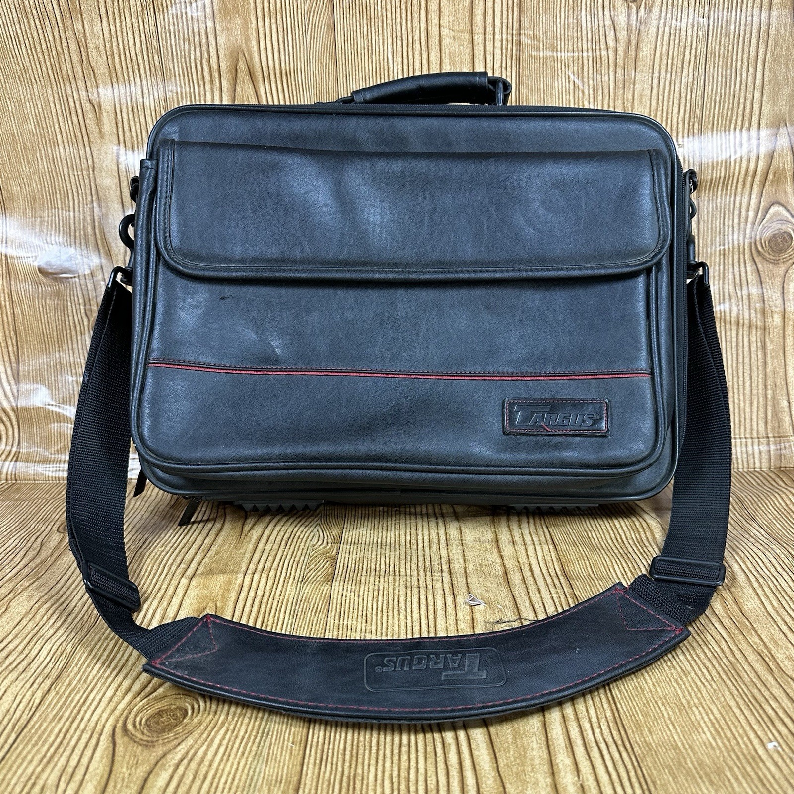 Targus Black Laptop Briefcase Messenger Bag Padded Laptop Case Shoulder Strap